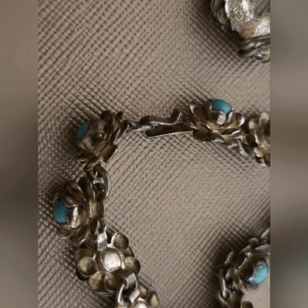 Full Set - Rare ANTIQUE Silver & Turquoise Bracelet, Screw Back Earrings, Brooch - Picture 4 of 9